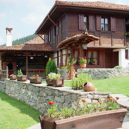 Hadji Neikovi Guest Houses Koprivshtitsa Esterno foto