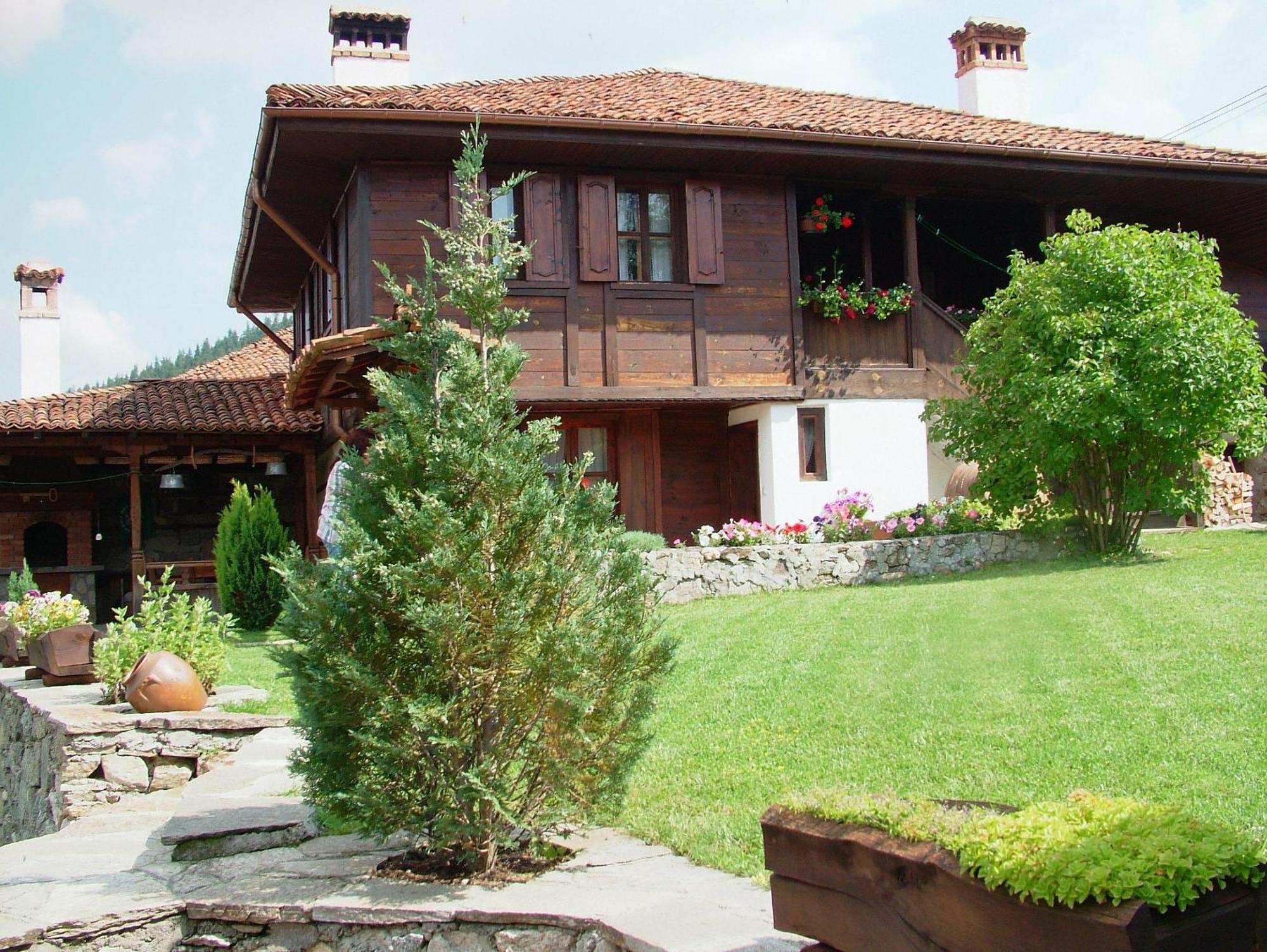 Hadji Neikovi Guest Houses Koprivshtitsa Esterno foto