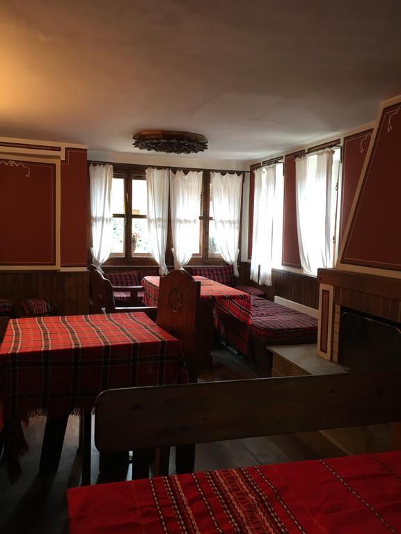 Hadji Neikovi Guest Houses Koprivshtitsa Esterno foto