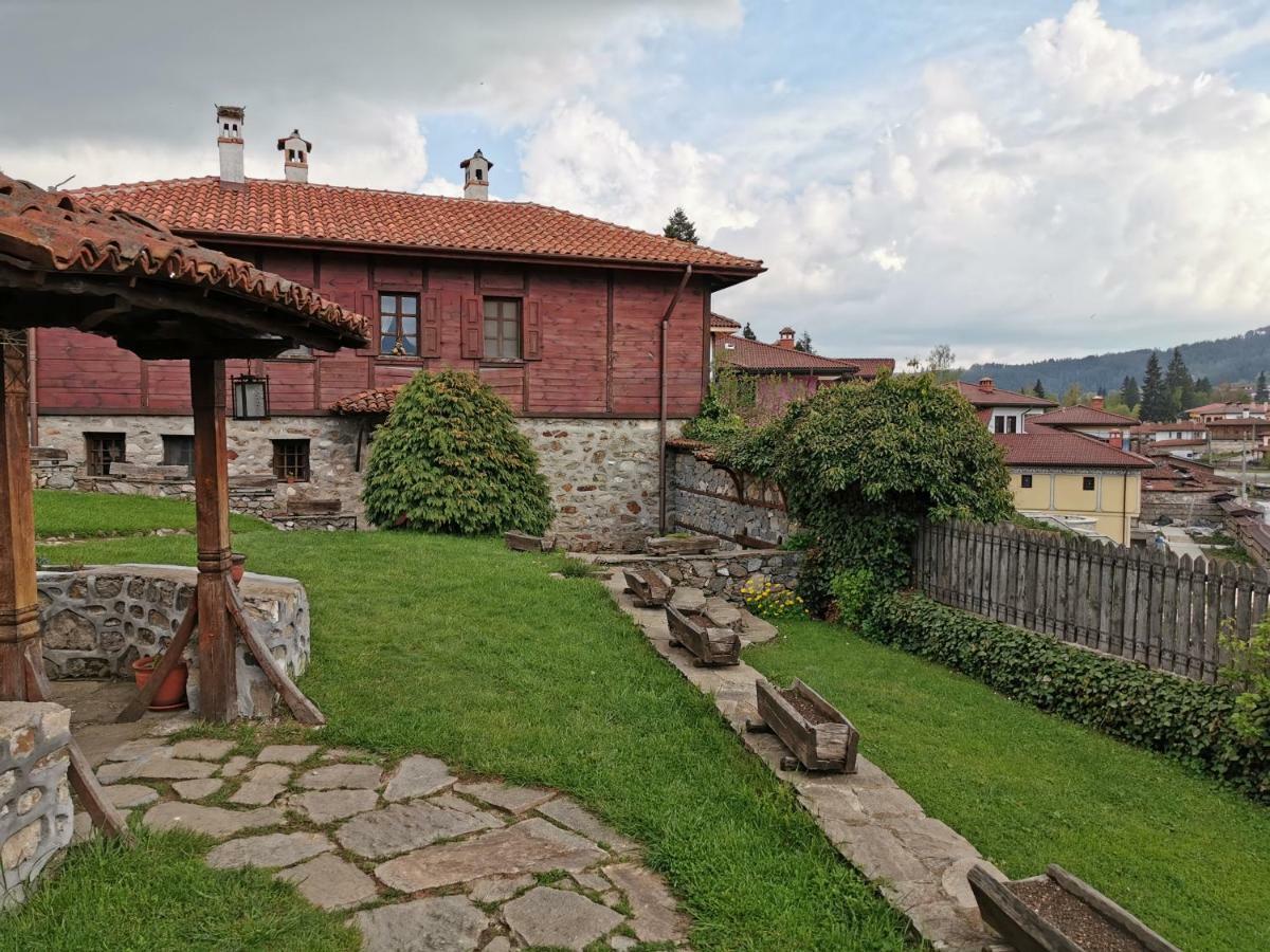 Hadji Neikovi Guest Houses Koprivshtitsa Esterno foto
