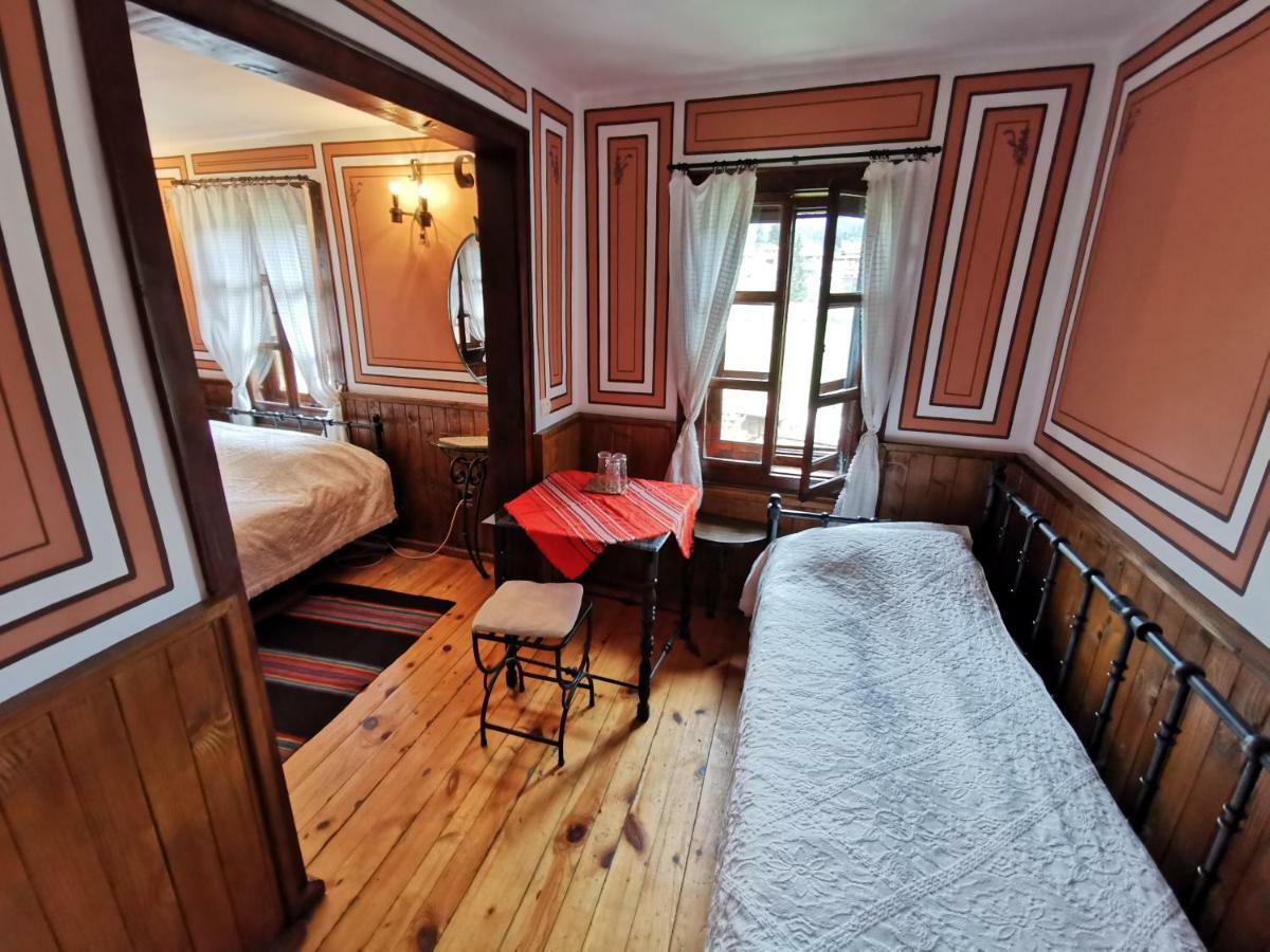 Hadji Neikovi Guest Houses Koprivshtitsa Esterno foto