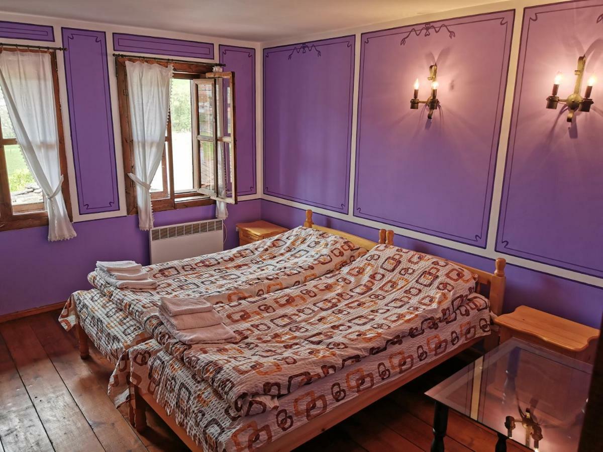 Hadji Neikovi Guest Houses Koprivshtitsa Esterno foto
