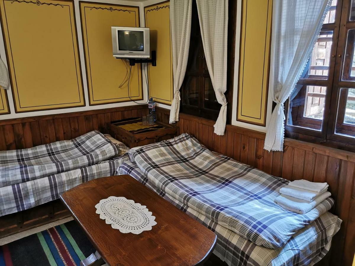 Hadji Neikovi Guest Houses Koprivshtitsa Esterno foto