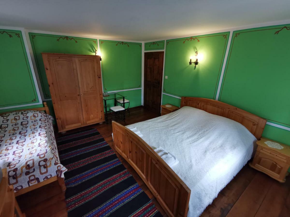 Hadji Neikovi Guest Houses Koprivshtitsa Esterno foto