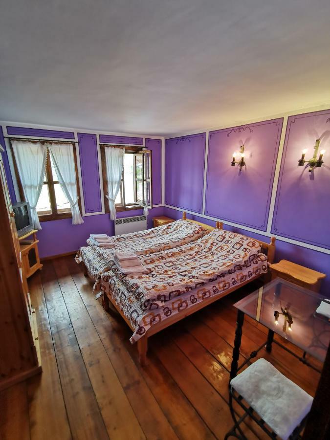Hadji Neikovi Guest Houses Koprivshtitsa Esterno foto